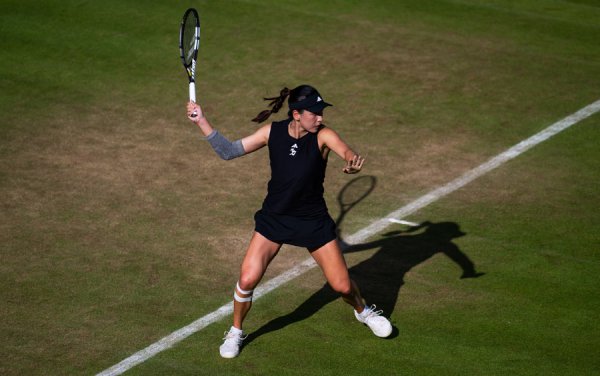 纵信优配 王欣瑜为首，只有一个月的草地赛季，何以成为“冷门的温床”？